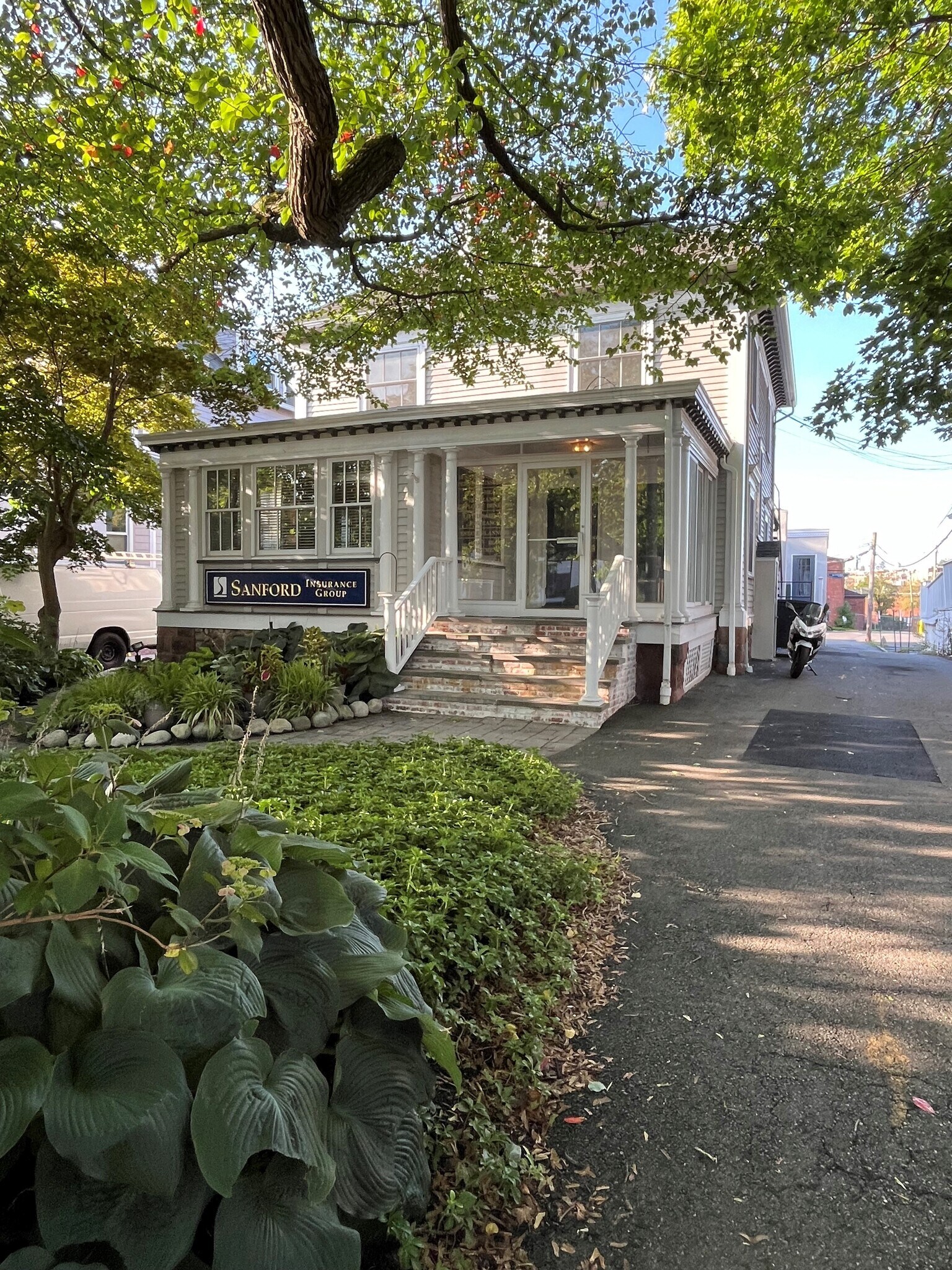 210 Bellevue Ave, Montclair, NJ à louer Photo principale– Image 1 sur 7