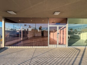 1615-1649 W Chapman Ave, Orange, CA à louer Photo de l’immeuble– Image 1 sur 9