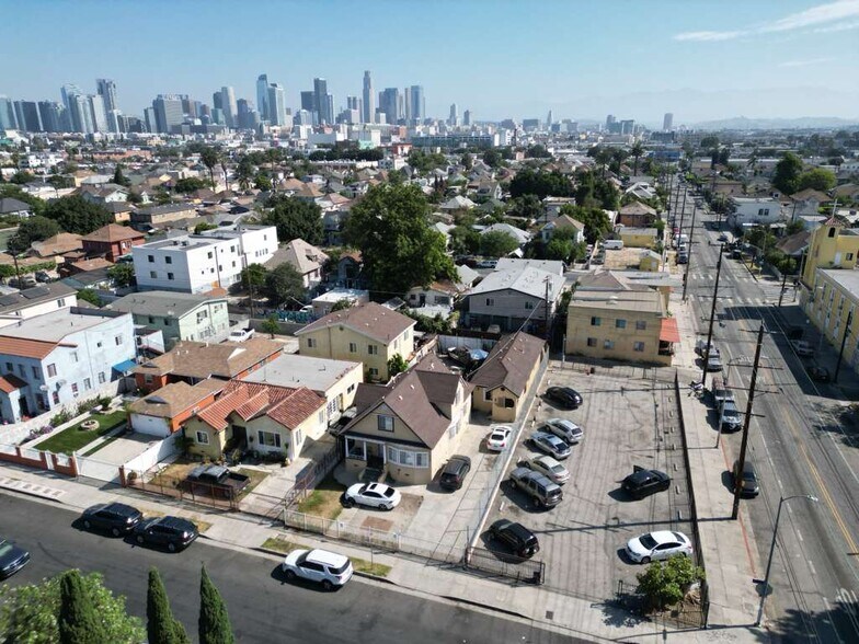 2315-2319 Griffith Ave, Los Angeles, CA à vendre - Photo de l’immeuble – Image 3 sur 7