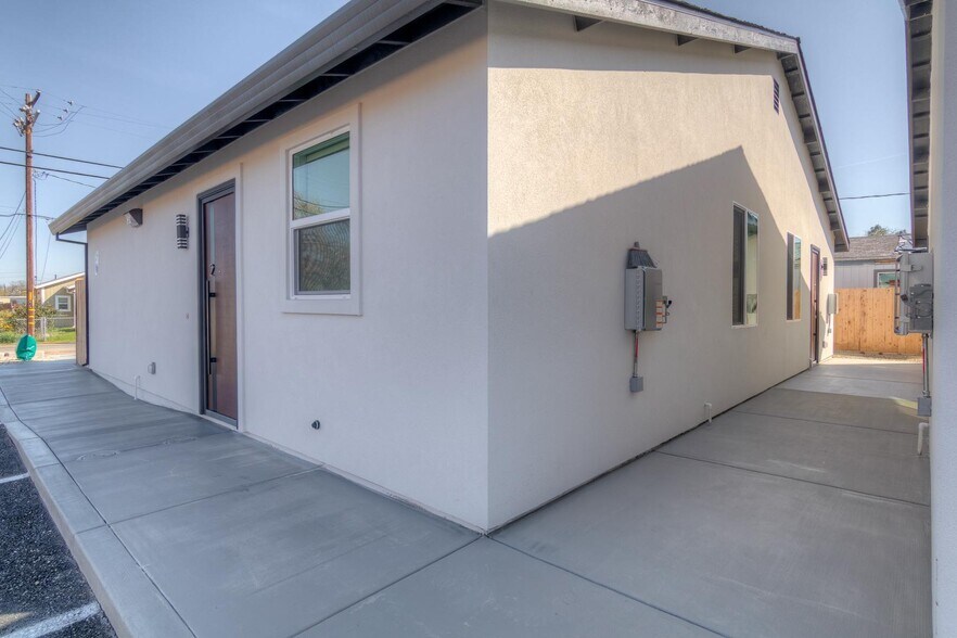 4736 Fleming Way, Olivehurst, CA à vendre - Photo de l’immeuble – Image 3 sur 44