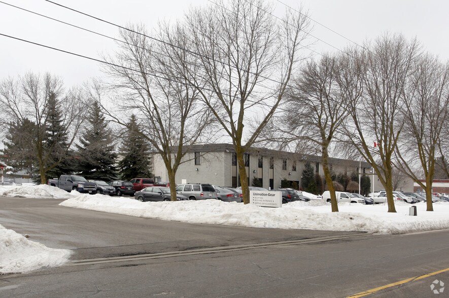 245 Edward St, Aurora, ON à vendre - Photo de l’immeuble – Image 2 sur 2