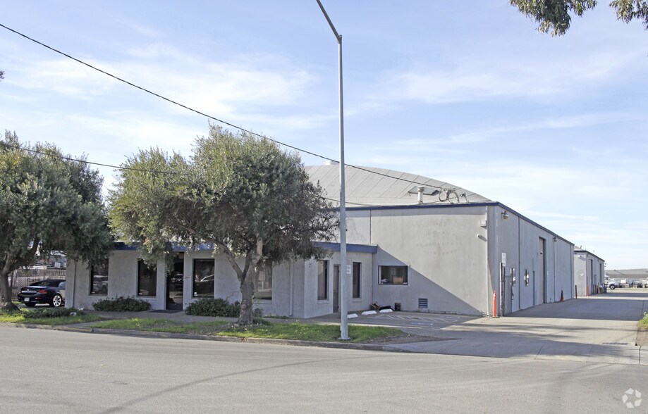 24701 Clawiter Rd, Hayward, CA à louer - Photo de l’immeuble – Image 2 sur 4