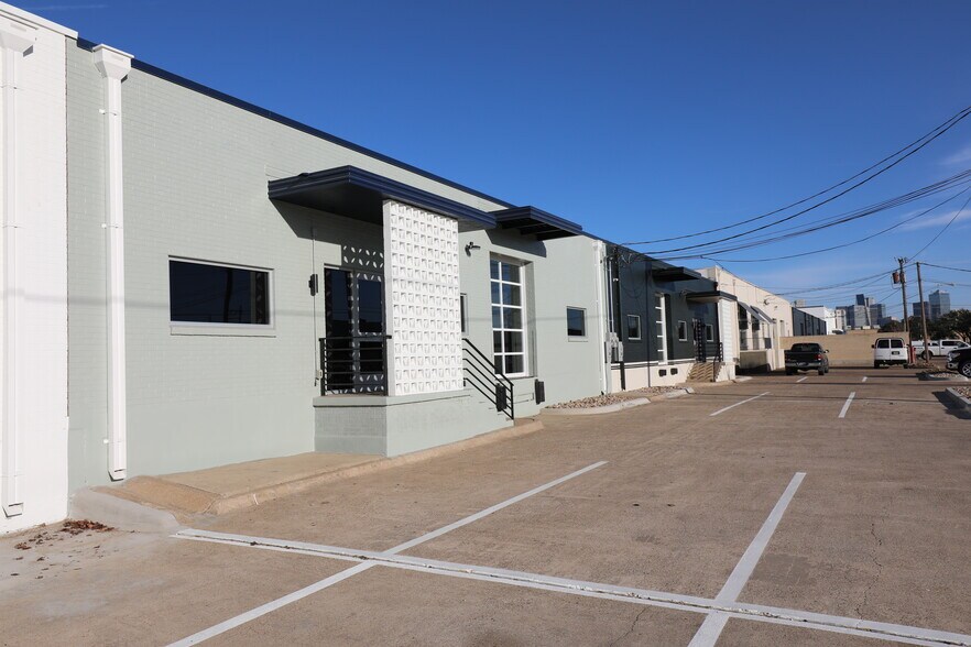 2264 Vantage St, Dallas, TX à louer - Photo de l’immeuble – Image 3 sur 5