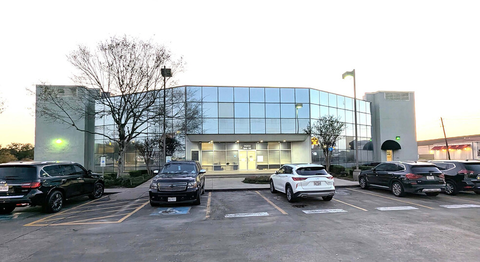 14200 Gulf Fwy, Houston, TX à louer - Photo de l’immeuble – Image 1 sur 6