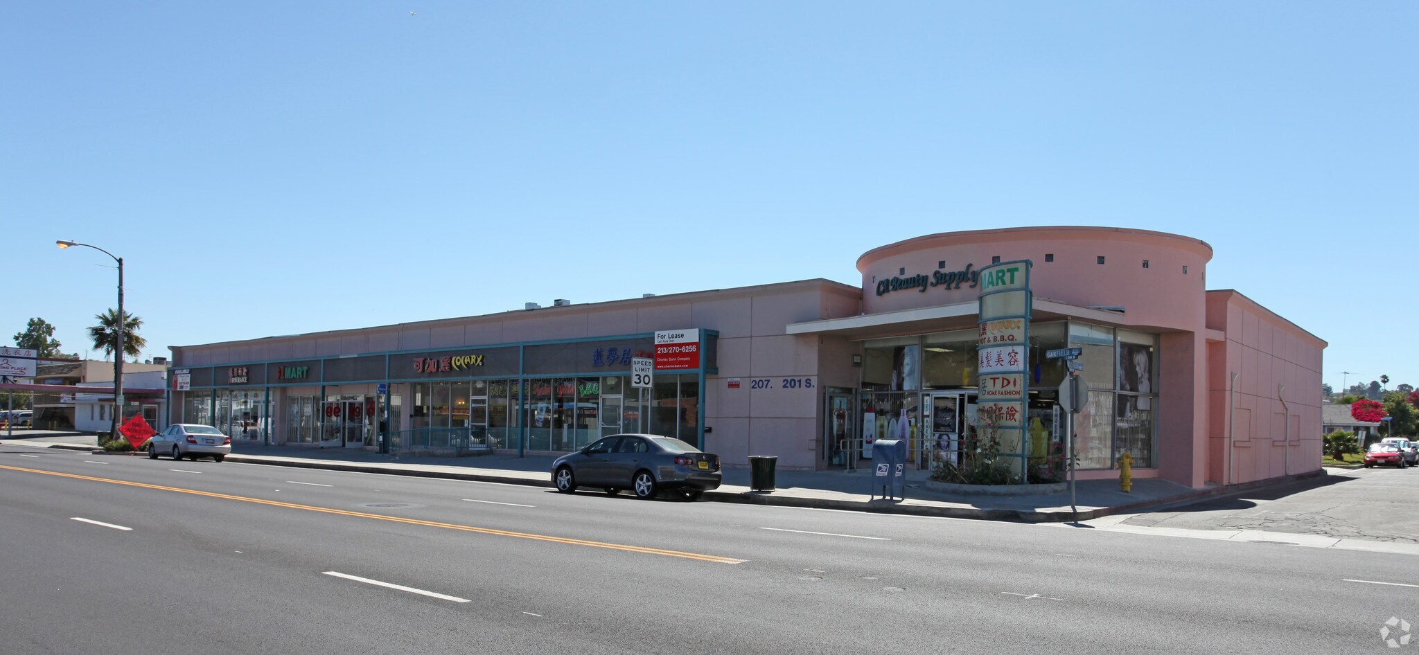 201-215 S Garfield Ave, Monterey Park, CA à louer Photo principale– Image 1 sur 9