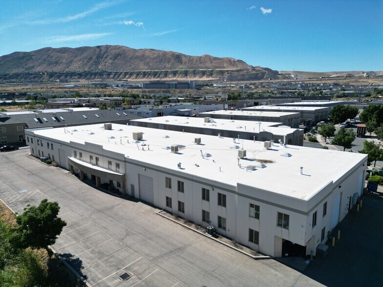 14621 S 800 W, Bluffdale, UT à louer - Photo de l’immeuble – Image 2 sur 21