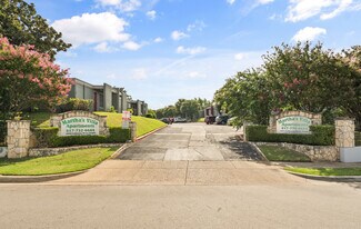 Plus de détails pour 5901 S Calloway Dr, Fort Worth, TX - Logement à vendre