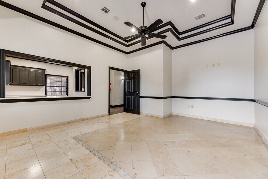 9500 Lakeview Pky, Rowlett, TX à vendre - Photo de l’immeuble – Image 3 sur 18