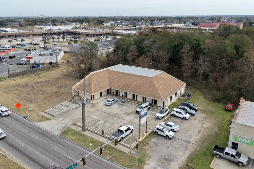 1705 Lapalco Blvd, Harvey, LA à louer - Photo de l’immeuble – Image 2 sur 12