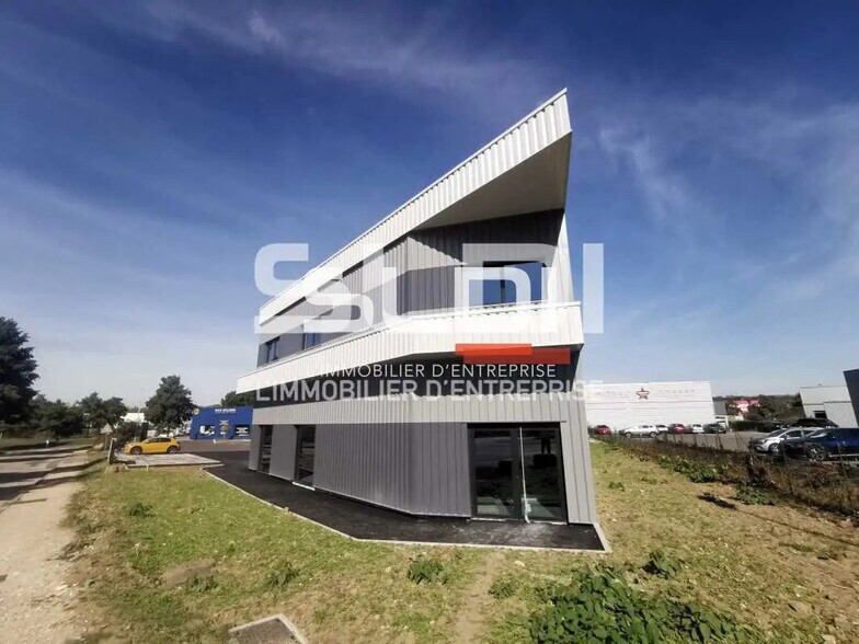 Local commercial dans Bourgoin-Jallieu à louer - Photo de l’immeuble – Image 1 sur 7