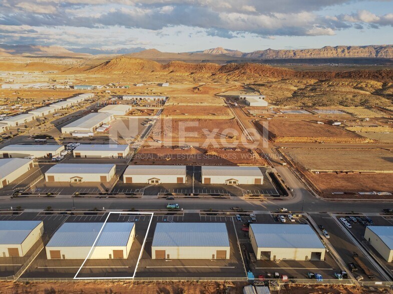920 S Regional Park Rd, Hurricane, UT à louer - Photo de l’immeuble – Image 2 sur 16