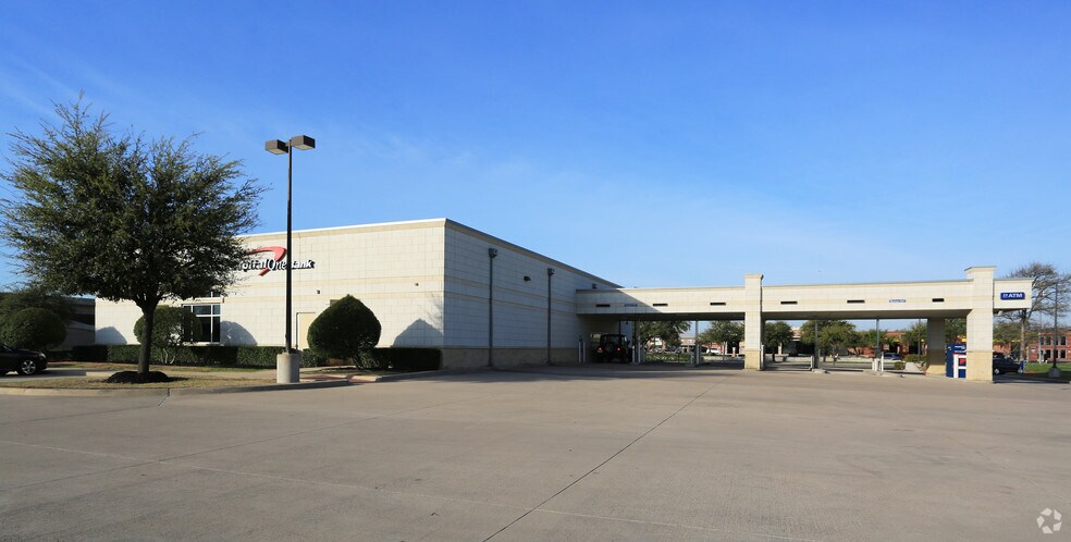 2801 Macarthur Blvd, Lewisville, TX à louer - Photo de l’immeuble – Image 3 sur 6