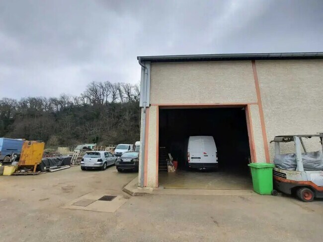 Plus de détails pour 244 Rue Marie Paule Rive, Marcilly-d'Azergues - Local d'activités à louer