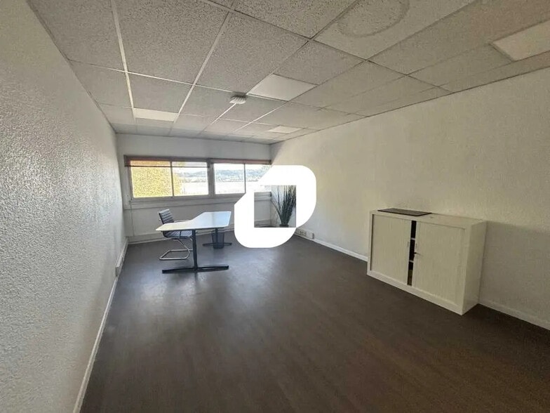 Bureau dans Bordeaux à louer - Photo intérieure – Image 2 sur 8