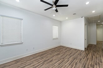 12262 Queenston Blvd, Houston, TX à louer Photo intérieure– Image 1 sur 14