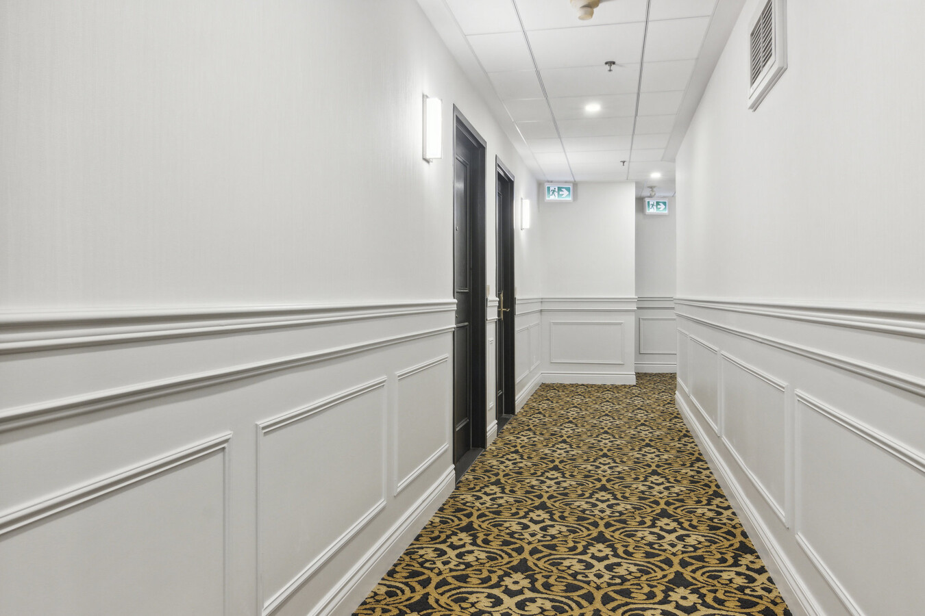 73 Richmond St W, Toronto, ON M5H 4E8 - Lot 06 -  - Photo intérieure - Image 1 of 6