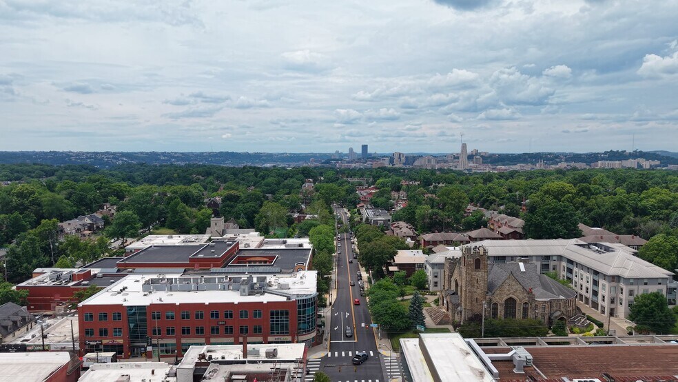 5818 Forbes Ave, Pittsburgh, PA à vendre - Vidéo sur l’annonce professionnelle – Image 2 sur 36