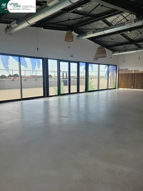 Plus de détails pour Local commercial à louer