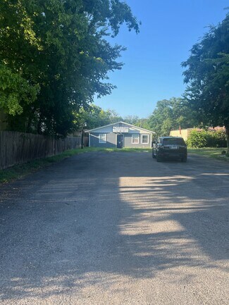 Plus de détails pour 2418 COMMERCE, San Antonio, TX - Spécialisé à vendre
