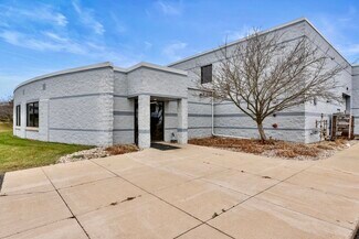 Plus de détails pour W223N609 Saratoga Dr, Waukesha, WI - Local d’activités à vendre