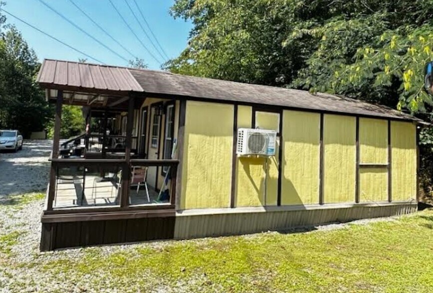 1821 WV-49, Matewan, WV à vendre - Photo principale – Image 1 sur 6