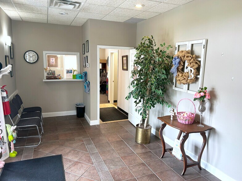 1721 McIntosh Dr, Bowling Green, KY à vendre - Photo intérieure – Image 2 sur 43