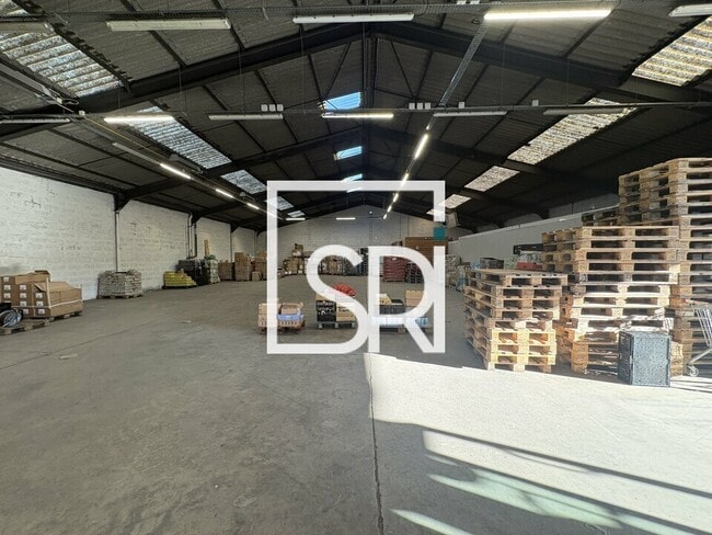 Plus de détails pour 23 Rue Des Varennes, Aubière - Local commercial, Industriel/Logistique à louer