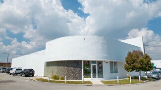 Plus de détails pour 6454 NE 4th Ave, Miami, FL - Local d'activités, Industriel/Logistique à louer