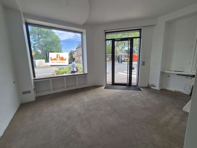 Plus de détails pour 63 Boulevard Carnot, Le Vésinet - Local commercial à louer
