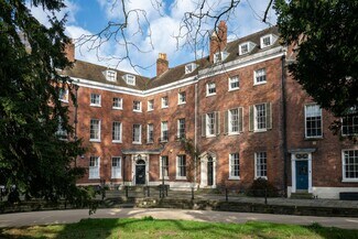Plus de détails pour 4-5 College Yard, Worcester - Bureau à vendre