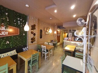 Plus de détails pour Local commercial à louer