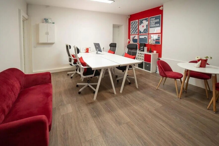 Local commercial dans Paris à louer - Photo intérieure – Image 2 sur 7