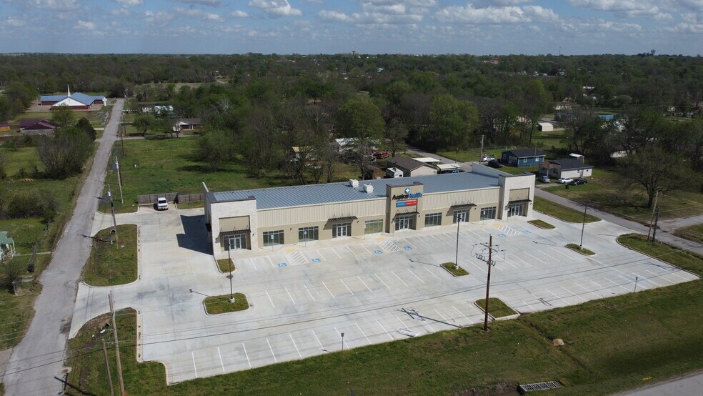 900 Meriweather St, Okmulgee, OK à louer - Photo de l’immeuble – Image 2 sur 16