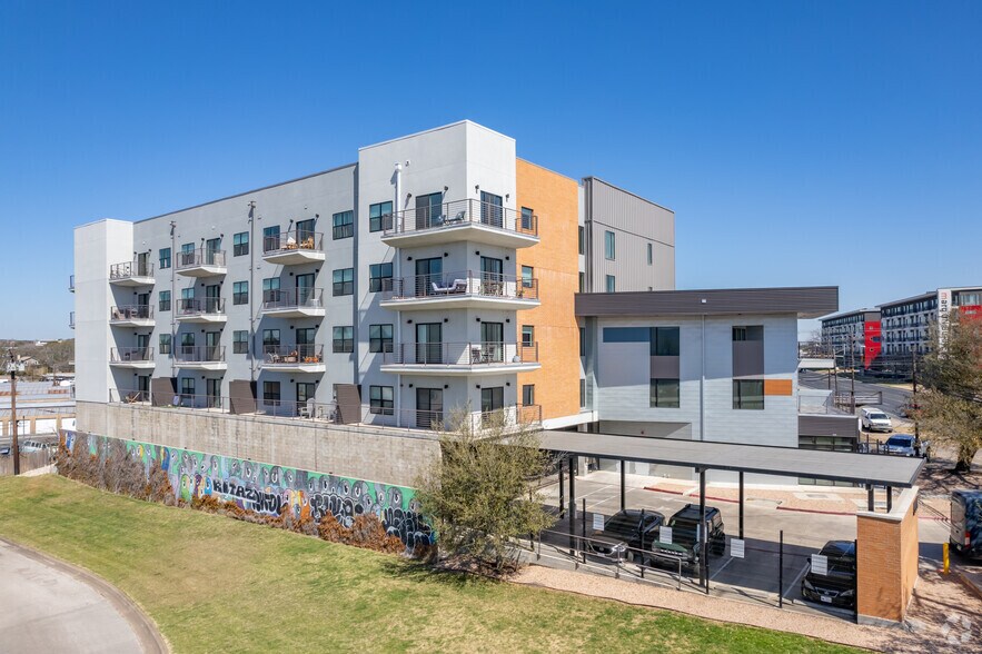 6444 Burnet Rd, Austin, TX à vendre - Photo principale – Image 2 sur 21