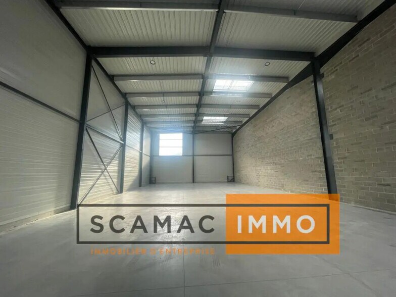 Industriel/Logistique dans Saint-Michel-sur-Orge à louer - Photo de l’immeuble – Image 2 sur 5