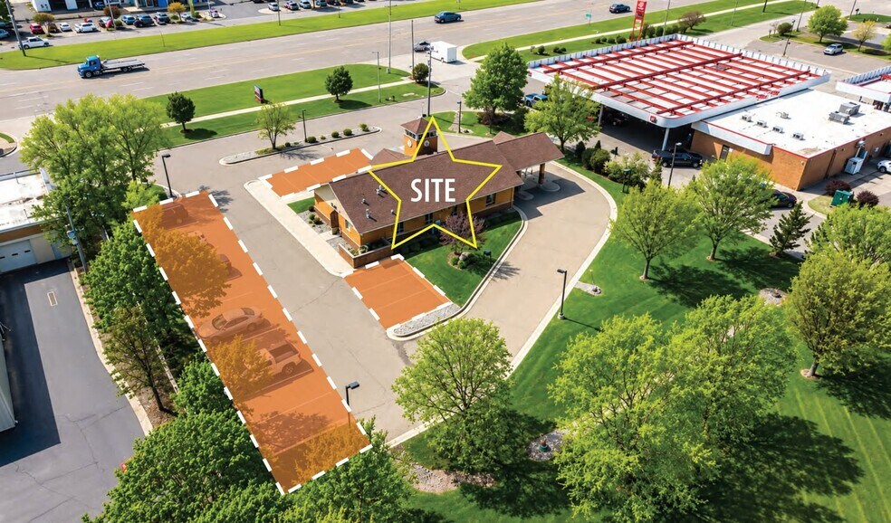 13215 S US Highway 27, Dewitt, MI à louer - Photo de l’immeuble – Image 2 sur 7