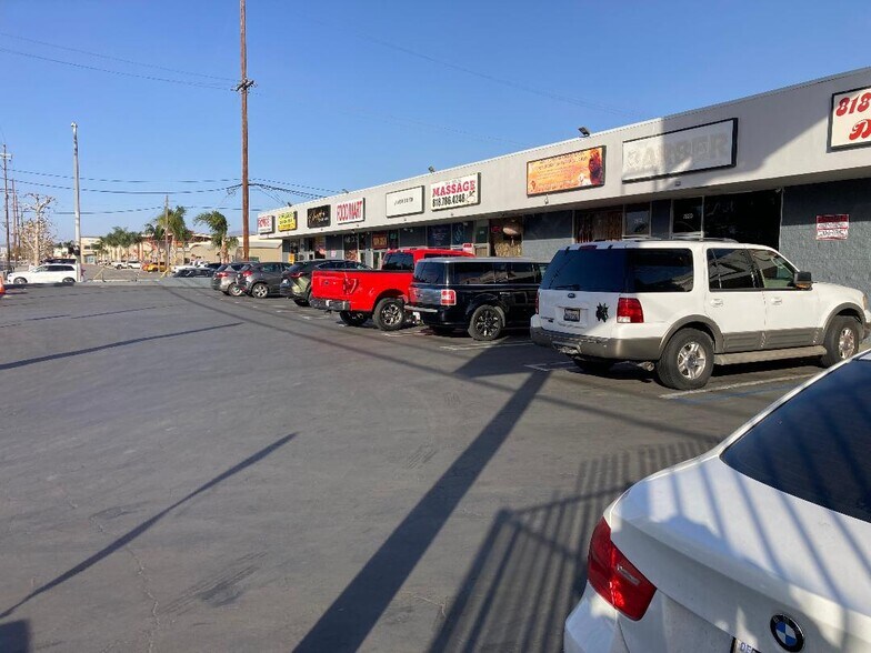 7816-7834 Balboa Blvd, Van Nuys, CA à louer - Photo de l’immeuble – Image 2 sur 4