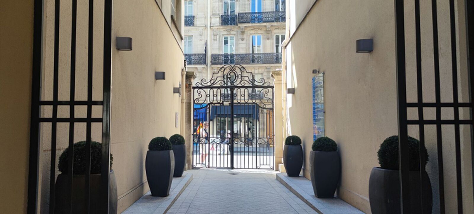 76-78 Rue Saint-Lazare, Paris à vendre Photo de l’immeuble– Image 1 sur 21