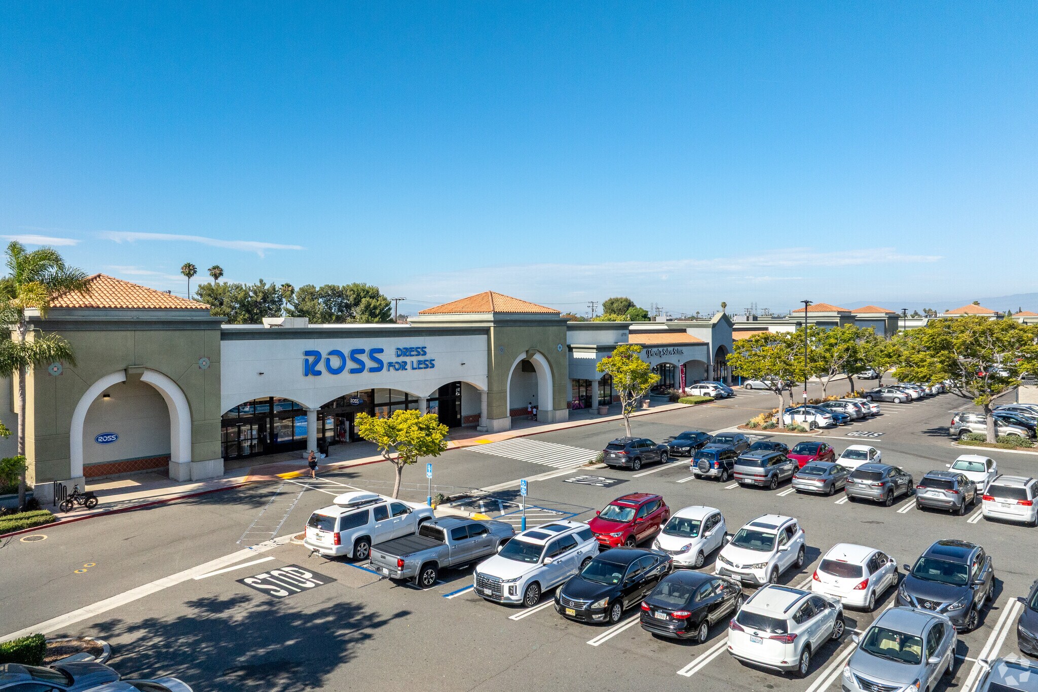 6611-6791 Westminster Blvd, Westminster, CA à louer Photo principale– Image 1 sur 17