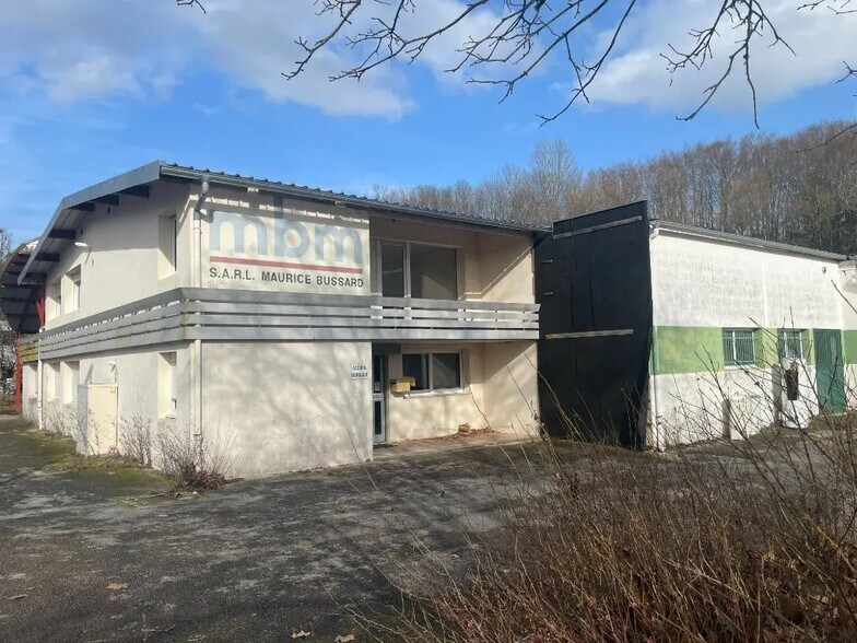 Local d’activités dans Besançon à louer - Photo de l’immeuble – Image 2 sur 9