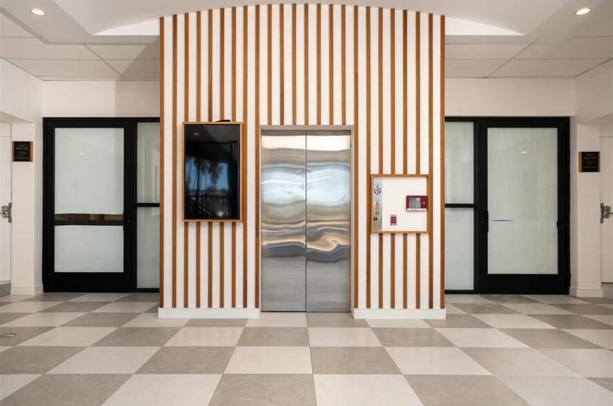 3511 Camino del Rio S, San Diego, CA à louer - Photo de l’immeuble – Image 3 sur 11