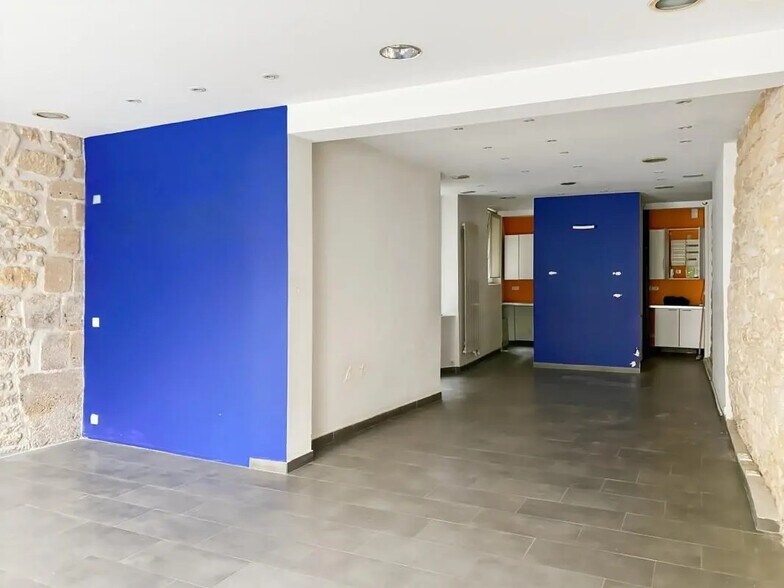 Local commercial dans Paris à louer - Photo de l’immeuble – Image 2 sur 6