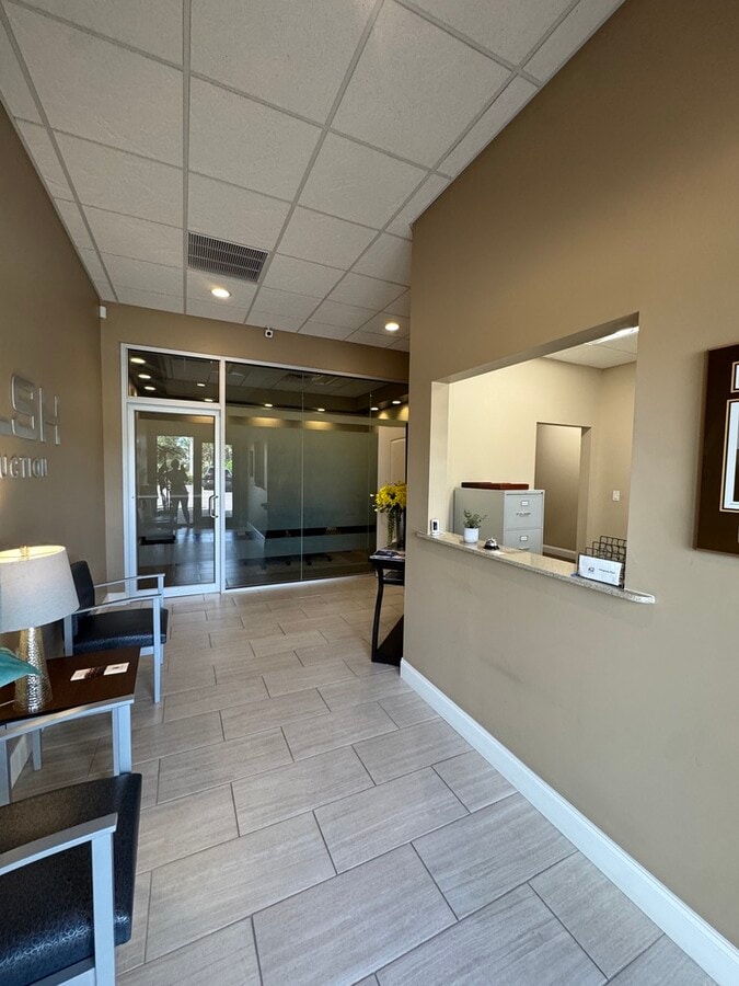 3845 W Eau Gallie Blvd, Melbourne, FL 32934 - Lot 101 -  - Photo intérieure - Image 2 of 30