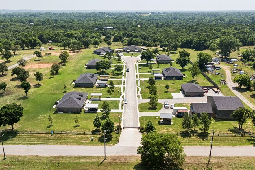 11514-11529 Cottage Ln, Jones, OK à vendre - Photo de l’immeuble – Image 2 sur 47
