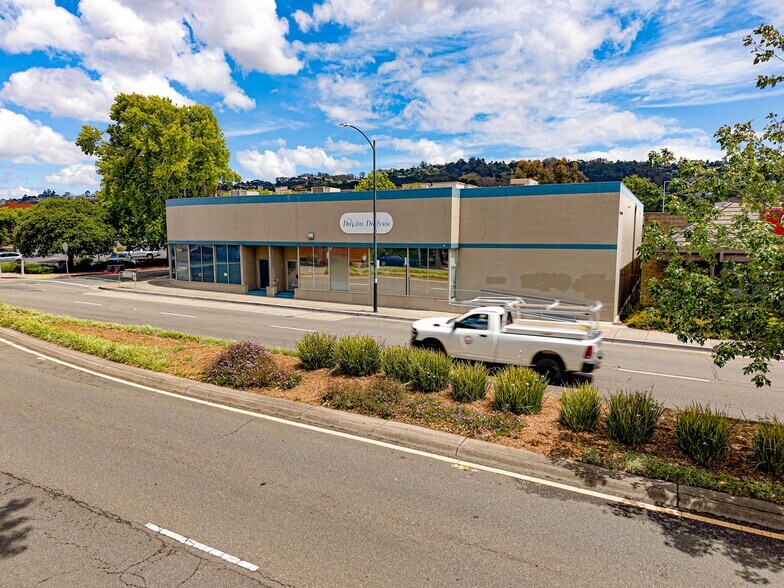 10690 San Pablo Ave, El Cerrito, CA à vendre - Photo de l’immeuble – Image 2 sur 12