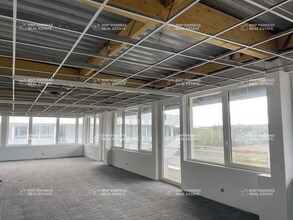 Bureau dans Ventabren à louer Photo intérieure– Image 2 sur 6