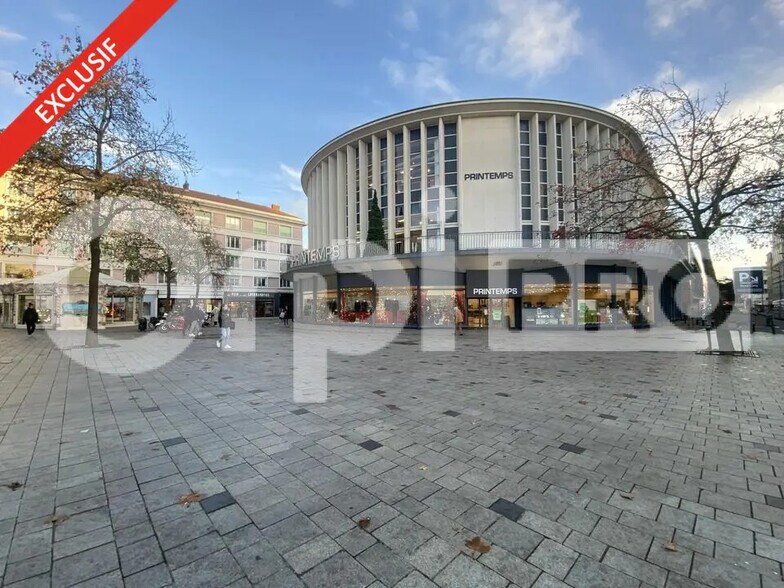 Local commercial dans Le Havre à louer - Photo de l’immeuble – Image 2 sur 2