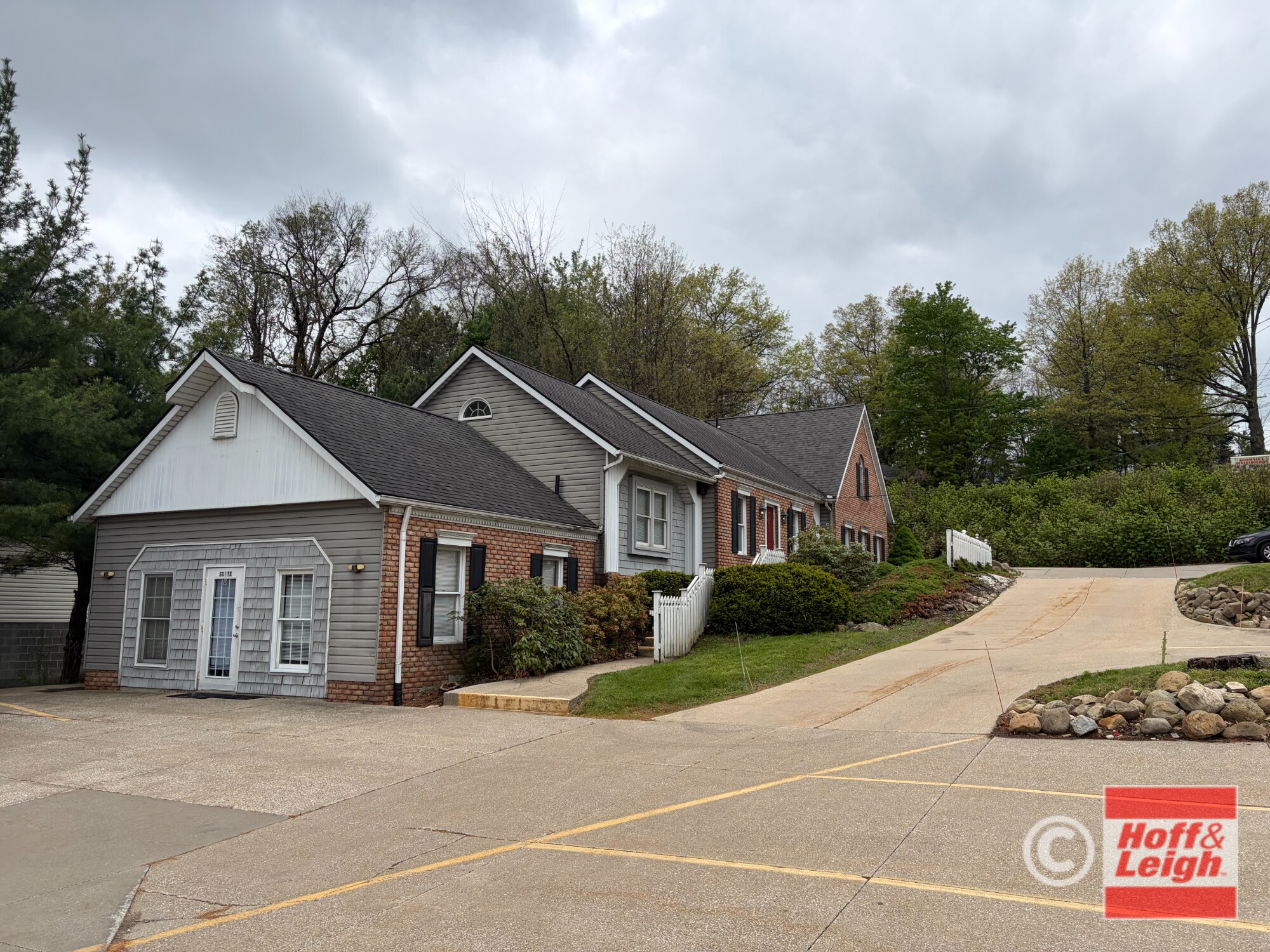 541 West Ave, Tallmadge, OH à vendre Photo de l’immeuble– Image 1 sur 5