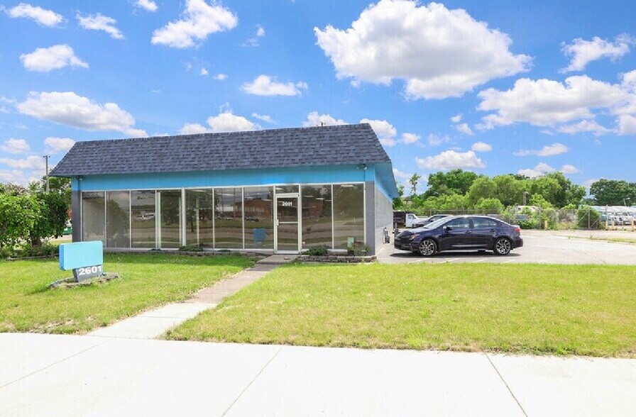 2601 Stanley Ave, Dayton, OH à louer - Photo de l’immeuble – Image 2 sur 16