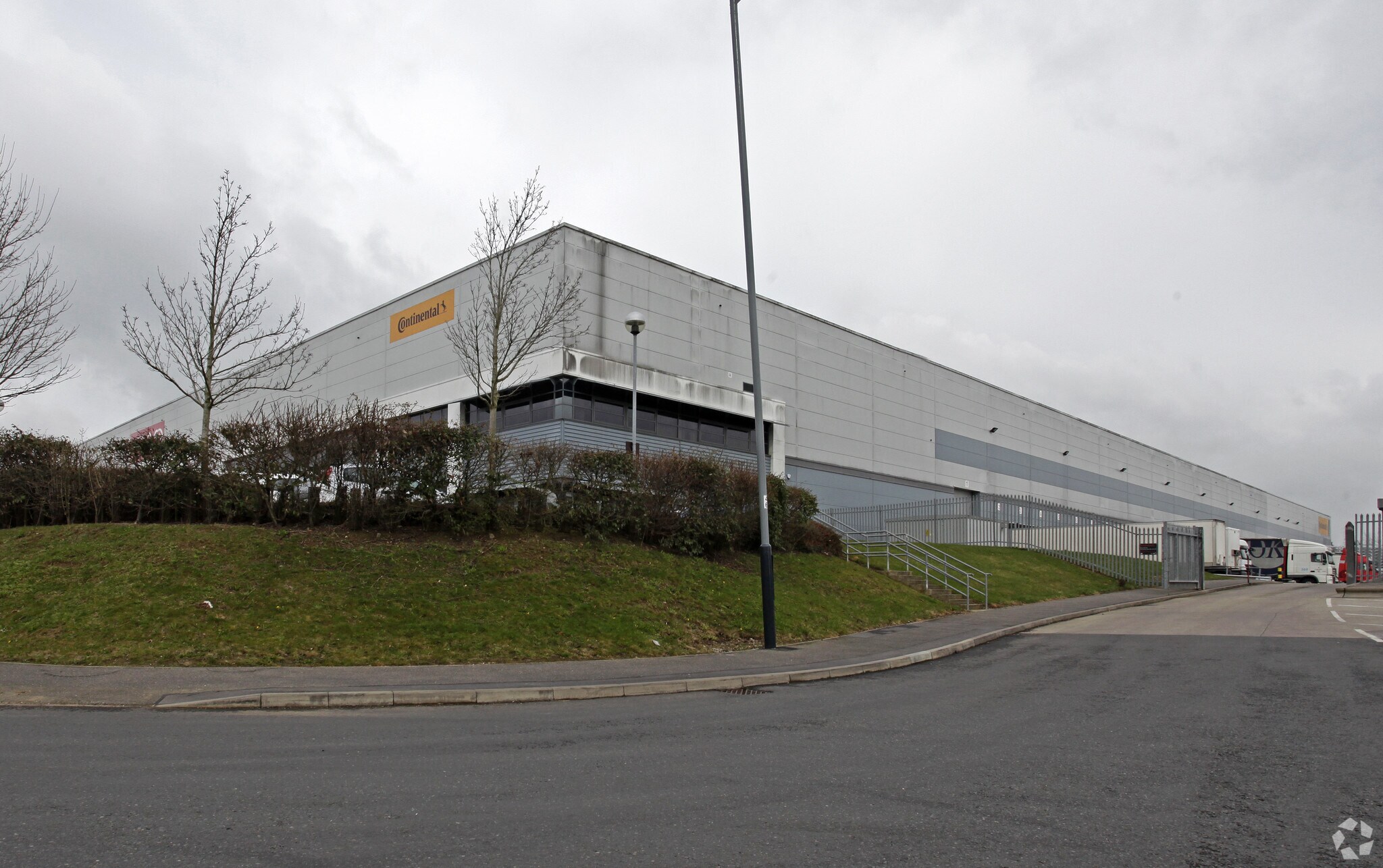 5 Castle Mound Way, Rugby à vendre Photo principale– Image 1 sur 5